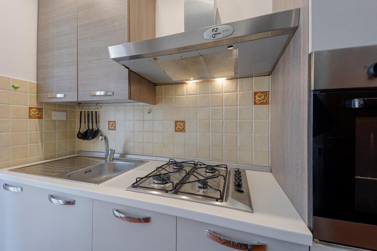 Victoria Apartment บอร์ดิเกรา ภายนอก รูปภาพ