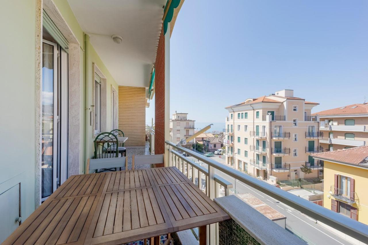 Victoria Apartment บอร์ดิเกรา ภายนอก รูปภาพ